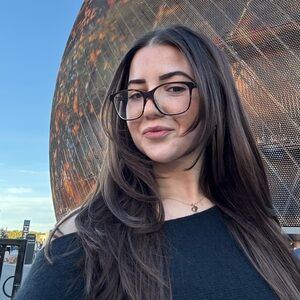 Meet your Posher, Lauren